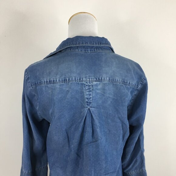 BELLA DAHL Anthropologie Blue Medium Wash Mini Dots Hi Low Chambray Button Shirt - Picture 9 of 11